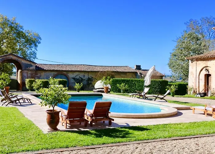 Villa Chateau D'issus, Near Toulouse, France