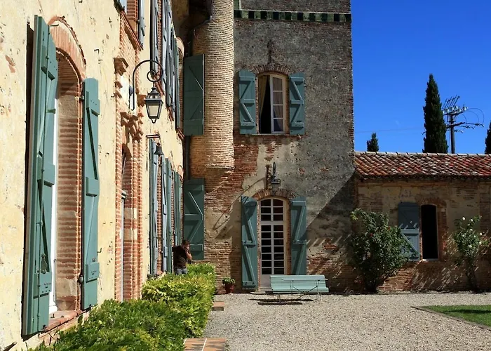 Villa Chateau D'issus, Near Toulouse, France *