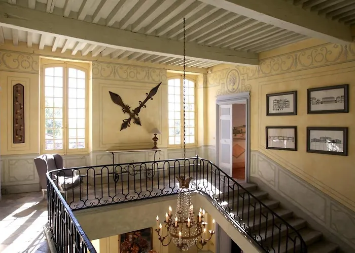 Villa Chateau D'issus, Near Toulouse, France