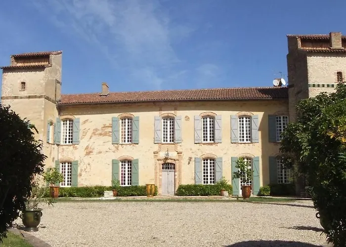 Villa Chateau D'issus, Near Toulouse, France Issus