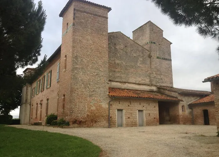 Villa Chateau D'issus, Near Toulouse, France Issus