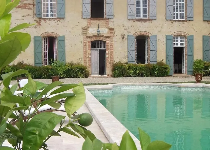 Villa Chateau D'issus, Near Toulouse, France *