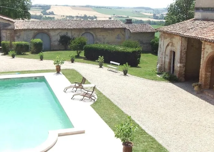 Villa Chateau D'issus, Near Toulouse, France Issus