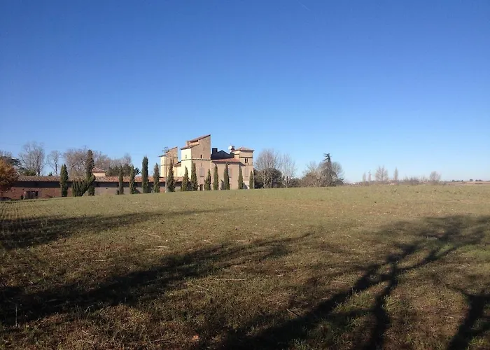 Villa Chateau D'issus, Near Toulouse, France Issus