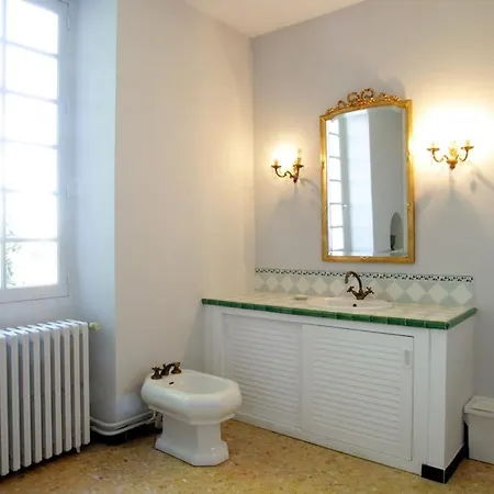 Château D'issus, Near Toulouse, France Villa Issus