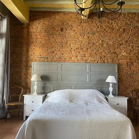 Château D'issus, Near Toulouse, France Issus