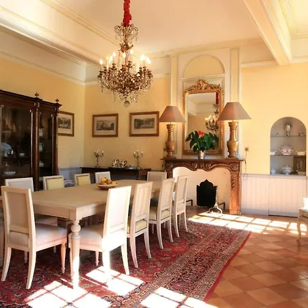 Château D'issus, Near Toulouse, France Villa Issus