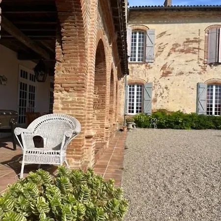 Château D'issus, Near Toulouse, France * Issus