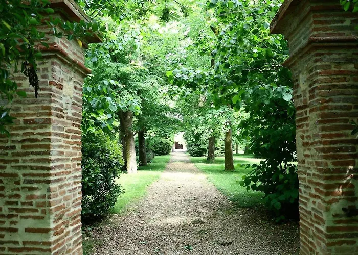 Chateau D'issus, Near Toulouse, France ヴィラ Issus