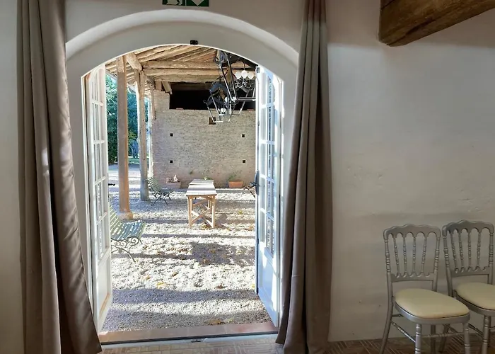 Chateau D'issus, Near Toulouse, France * Issus